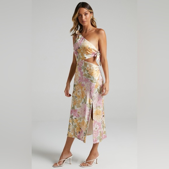 Showpo Glaucus Midi Dress - One Shoulder Cut Out Dress in Elegant Rose - Picture 4 of 10